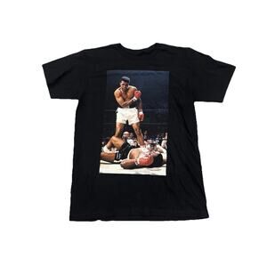 Adidas Men's Short Sleeve T-Shirt Muhammad Ali Vs Sonny Liston Graphic Tee Med